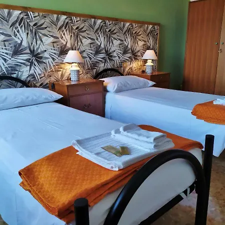 Hostal Delle Cartiere *